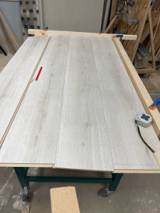 Photo de galerie - Atelier de pose de parquet chez Leroymerlin 