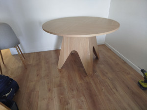 Photo de galerie - Assemblage de la table 