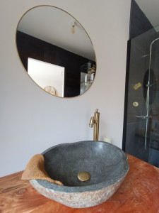 Photo de galerie - Création meuble de salle de bain + Vasque + Plomberie