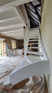 Photo de galerie - Mise en peinture plafond et escalier

 en Blanc