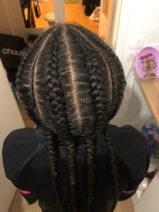 Photo de galerie - Tresses invisibles avec mèches 