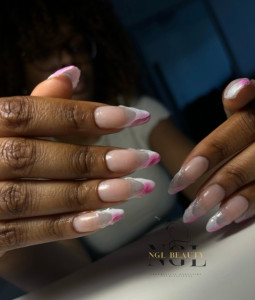 Photo de galerie - Gel X + French nails art 