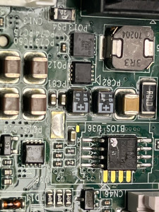 Photo de galerie - Changement de composants de traitement des données USB et remplacement du connecteur USB
