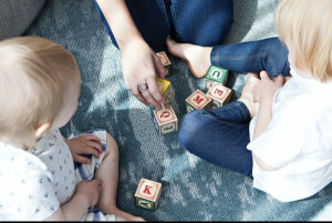 Photo de galerie - Garde d'enfants en toute sécurité (jeux, aide aux devoirs, accompagnement aux activités).