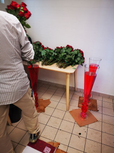 Photo de galerie - Décoration florale pour mariages et fêtes, bouquets, vases, centre de tables,décoration de voiture de mariage... 
