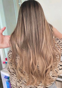Photo de galerie - Balayage blond beige et brushing souple