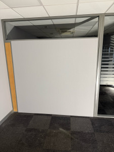 Photo de galerie - Refais la peinture dans une banque 