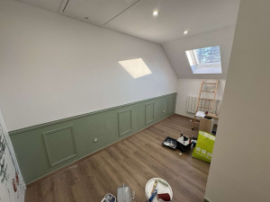Photo de galerie - Pose de moulure en sous bassement + peinture complète 