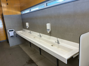 Photo de galerie - Installation sanitaire sanitaire du circuit 24 heures du Mans sur-mesure