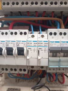 Photo de galerie - Dépannage d' un télérupteur hs et modifier en minuterie 