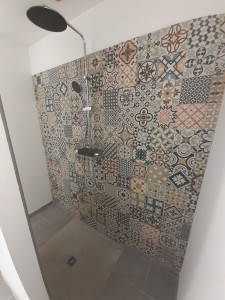 Photo de galerie - Pose faience et colonne de douche