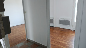Photo de galerie - Voilà apparemment compte rebouchage des trous un peux de peinture nettoyage a fond pour une cliente