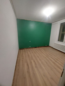 Photo de galerie - Chambre 
fabrication et pose plinthes 
rattrapages murs enduits _ ratissage
peinture
pose de parquet