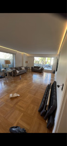 Photo de galerie - Préparation des murs et du plafond du salon, peinture, pose de corniches et de LED, ponçage du parquet et vitrification.