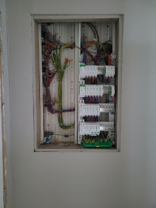 Photo de galerie - Réalisation d'un tableau électrique 