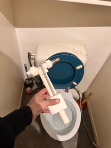 Photo de galerie - Chasse d’eau réparé 