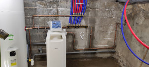 Photo de galerie - Réalisation d une installation depuis compteur d une distribution eau chaude sanitaire :

installation ballon thermodynamique 
installation adoucisseur
alimentation nourrice
élément de sécurité (groupe sécurité, clapet antipollution)

