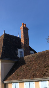 Photo de galerie - Pose de mitres (chapeaux de cheminée)