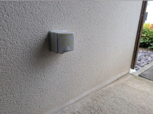 Photo de galerie - Installation de prise renforcée Legrand Greenup