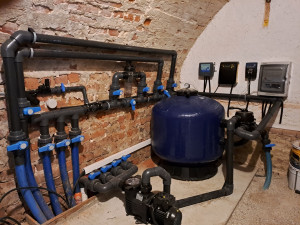 Photo de galerie - Local de filtration sur piscine neuve . 