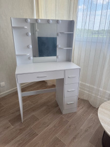 Photo de galerie - Coiffeuse 