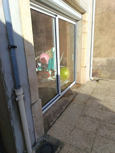 Photo de galerie - Nettoyage vitres apré 2ans être nettoyer prestation je vais avoir une fois par mois. 
