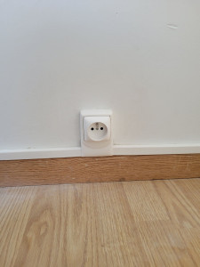 Photo de galerie - Prise en saille legrand