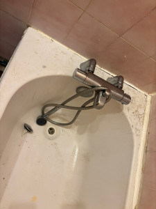 Photo de galerie - Nettoyage d’une salle de bain