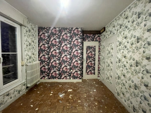 Photo de galerie - Poser du papier peint différent