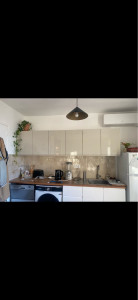 Photo de galerie - Modification pose meubles haut avec compte  électrique caché