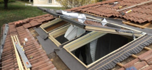 Photo de galerie - Bonjour je suis artisan couvreur isolation rénovation cheminée replacement velux tuile ravalement toiture mur nettoyage 