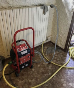 Photo de galerie - Desenbouage radiateur tuyauterie chaudière 