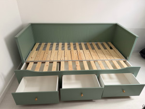 Photo de galerie - Montage banquette lit 2 places IKEA 