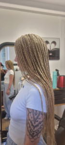 Photo de galerie - Je vous aide a relouquer votre coiffure avec grand plaisir 