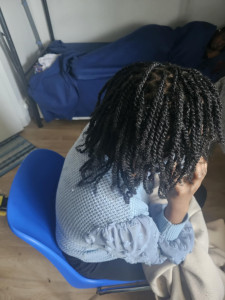 Photo de galerie - Vanille avec cheveux afro 
