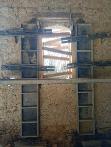 Photo de galerie - - Coffrage des jambages d'une fenêtre en rénovation 
