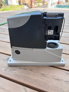 Photo de galerie - Pose de moteur de portail 