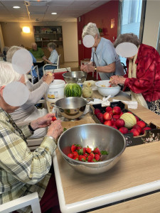 Photo de galerie - Atelier salade de fruits !