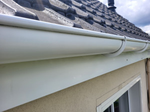 Photo de galerie - Nettoyage gouttière 