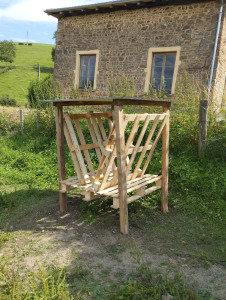 Photo de galerie - Fabrication d' un mangeoire à poneys 