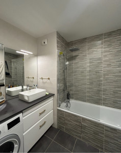 Photo de galerie - SALLE DE BAIN 