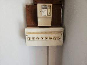 Photo de galerie - Ancien tableau de répartition 