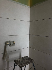 Photo de galerie - Réalisation d’une salle de bain complète, étanchéité, receveur, carrelage, mitigeur et colonne 