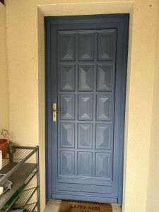Photo de galerie - Peinture porte bois 