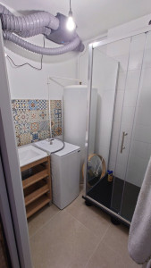Photo de galerie - Création de salle de bain dans un petit espace 