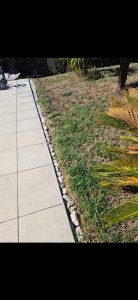 Photo de galerie - Création d’une bordure en schiste 