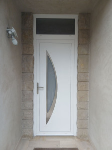 Photo de galerie - Pose des menuiseries en general