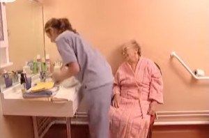 Photo de galerie - Aide à la toilette 