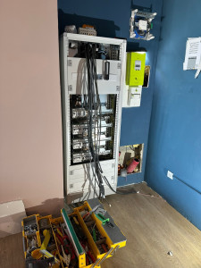 Photo de galerie - Armoire électrique se termine ?