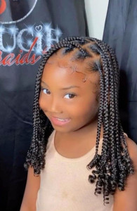 Photo de galerie - Knotless braids pour les enfants et les adultes